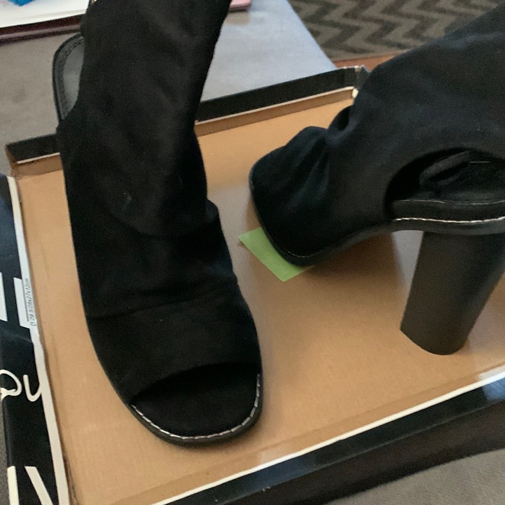 Excellent condition boots